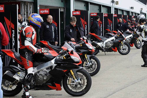 Aprilia RSV4 1000 FACTORY 2009 test drive