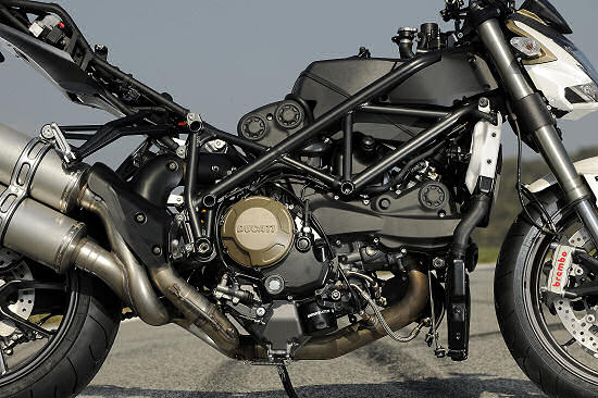 Ducati 1098 Streetfighter 2009 test drive