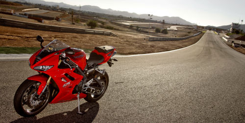 Triumph 675 Daytona 2009 test drive