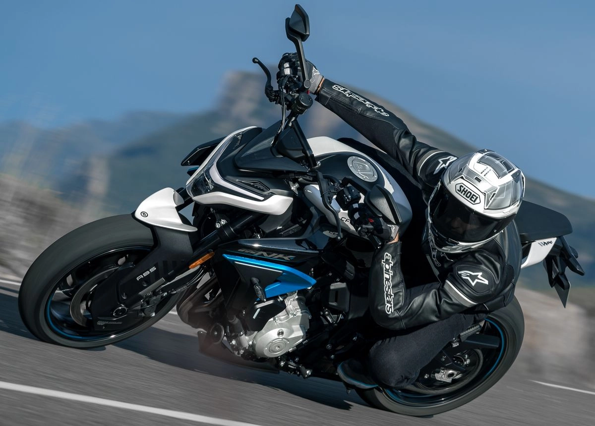 CFMOTO 675 NK