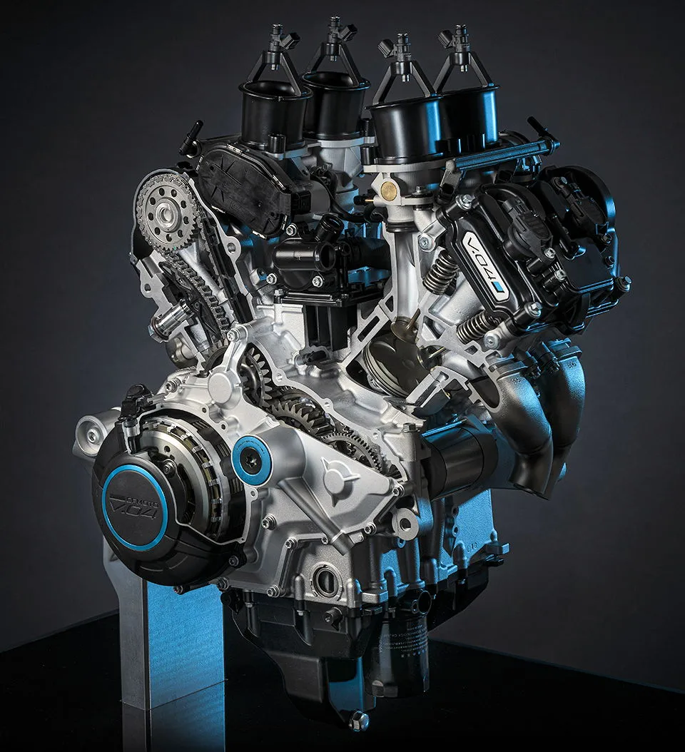 Le moteur V4 de la moto CFMOTO 1000 SR-RR