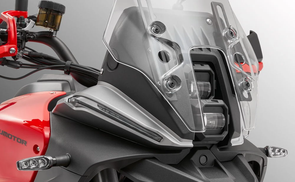 QJ Motor SRT 700 SX Touring