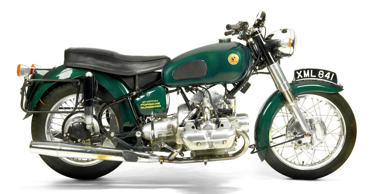Une moto Sunbeam Porsche Special