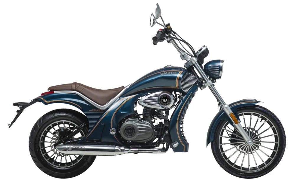 Une Wmoto Cruiser 125 AMT vue de profil