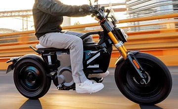 BMW CE-02