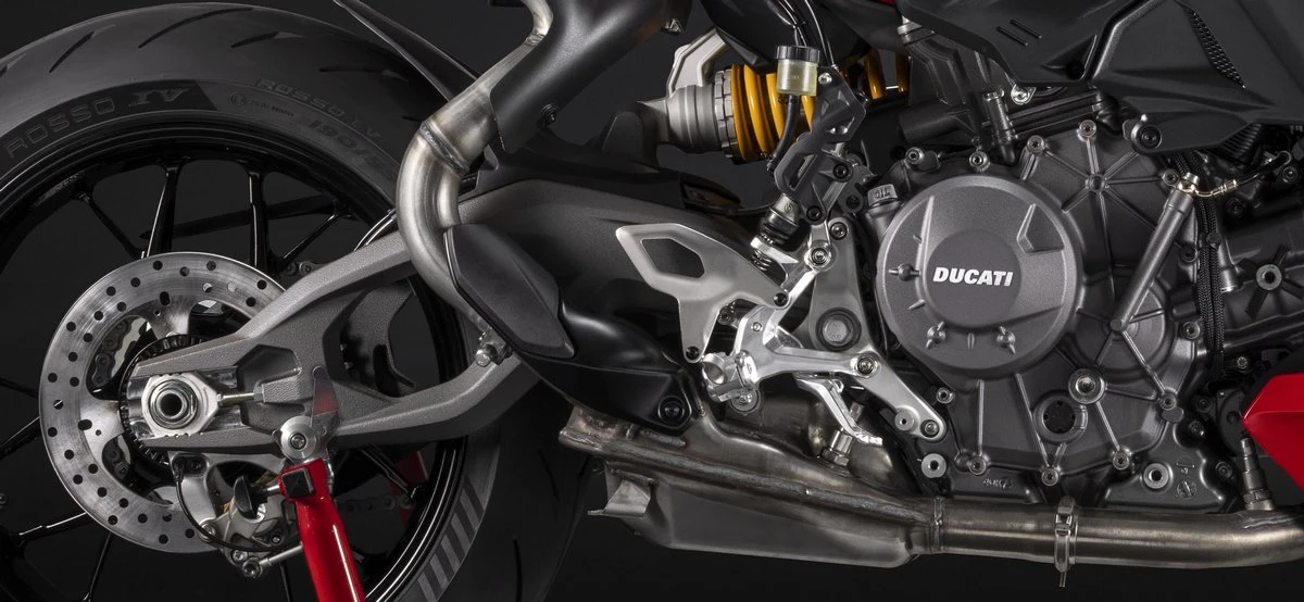 Ducati Streetfighter V2  2025