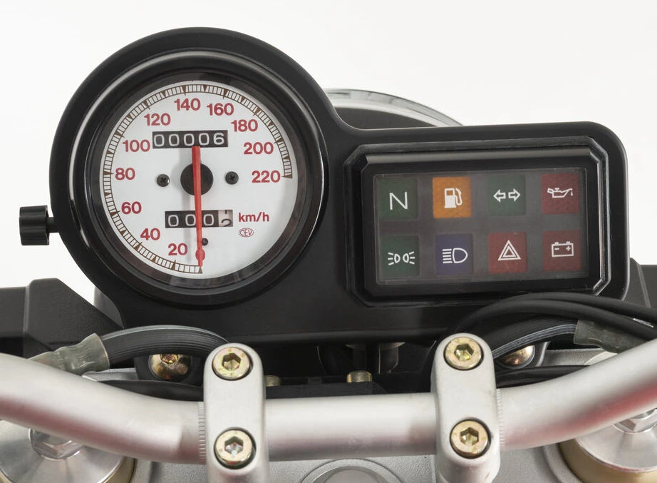 Le tableau de bord de la Ducati 900 Monster 1993