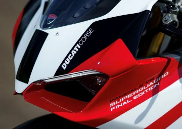 Ducati Panigale V2 Superquadro Final Edition