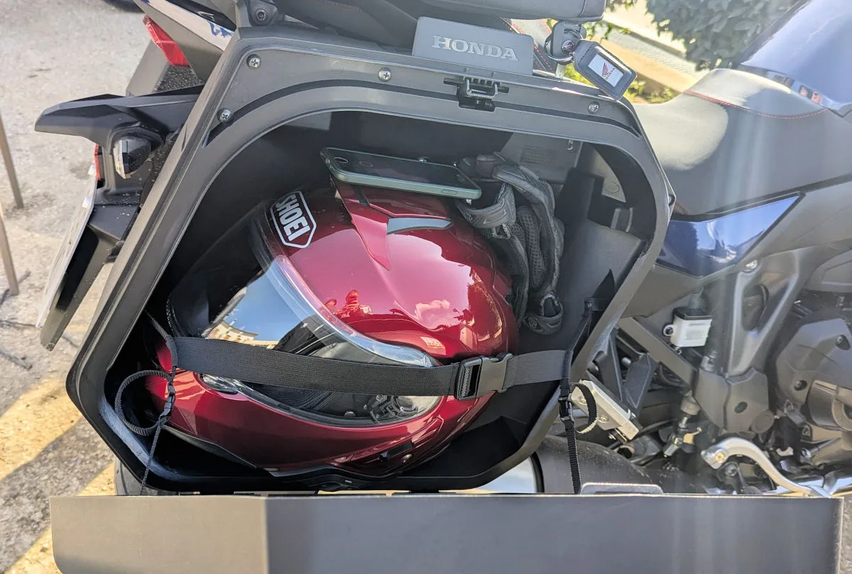 Essai de la Honda NT 1100 DCT Electronic Suspension