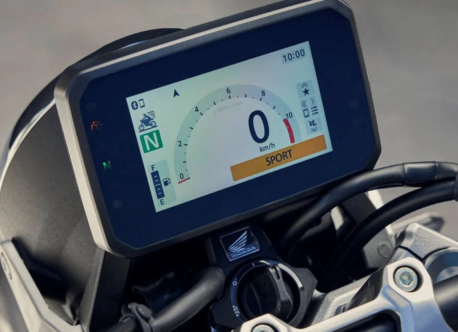 Le tableau de bord TFT de la Honda CB 1000 F 2026