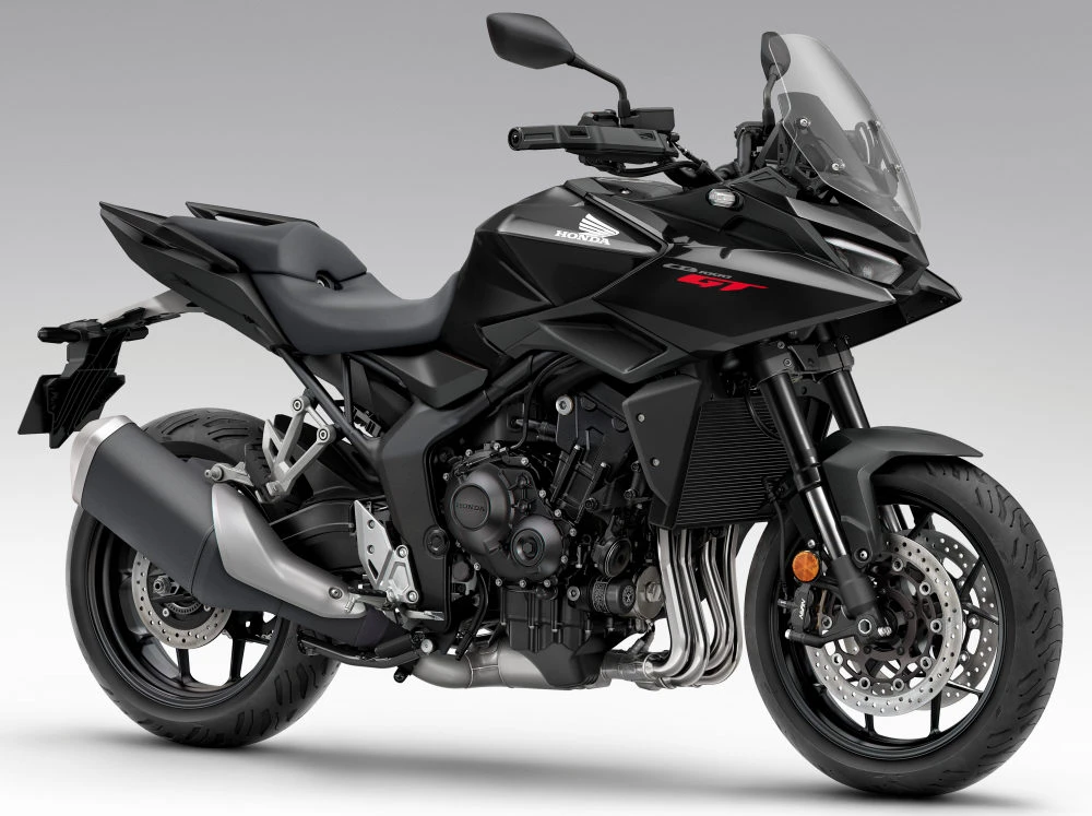 La Honda CB1000GT noire en photo studio de 3/4