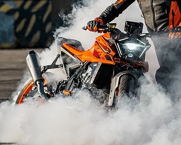 KTM 990 Duke 2024