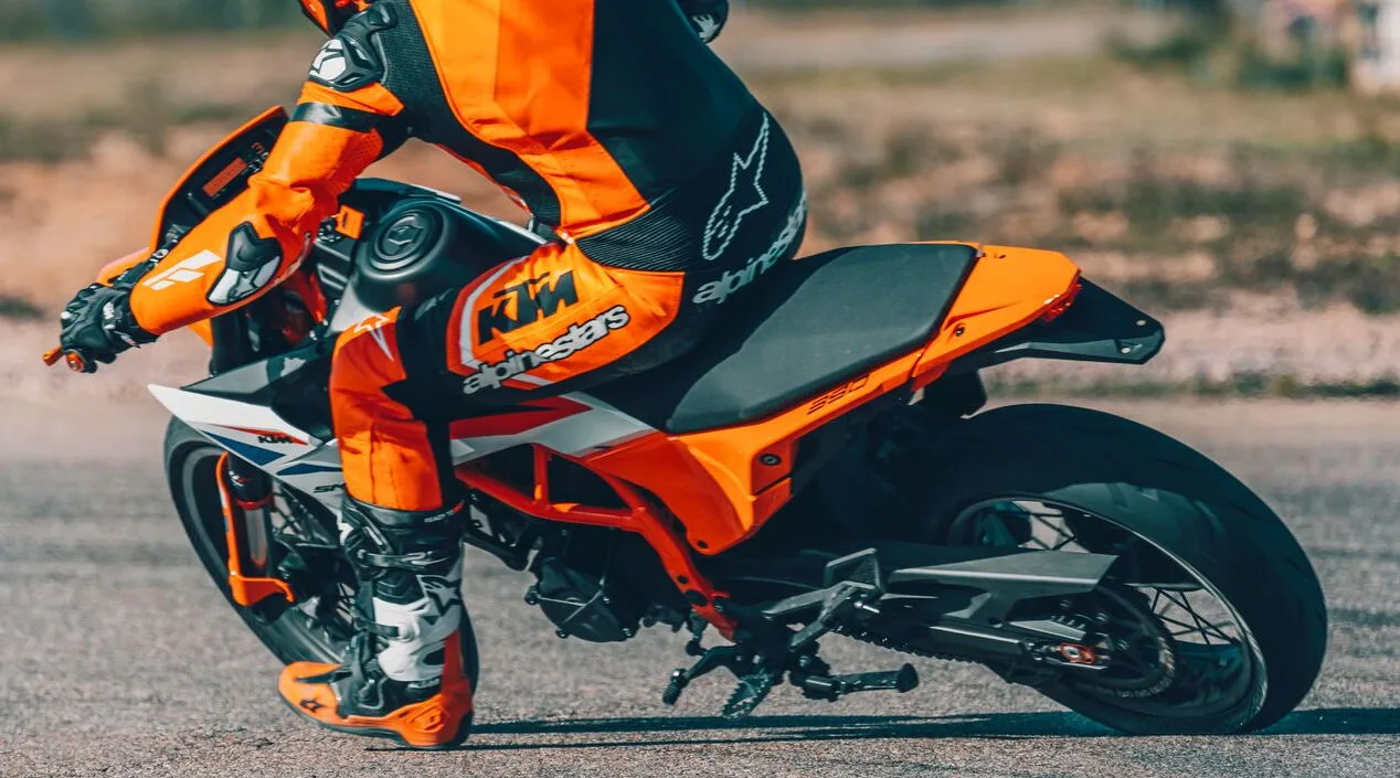 KTM 390 SMC R