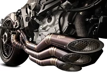 Les échappements inversés de la MV-Agusta 800 Dragster Blackout 2.0