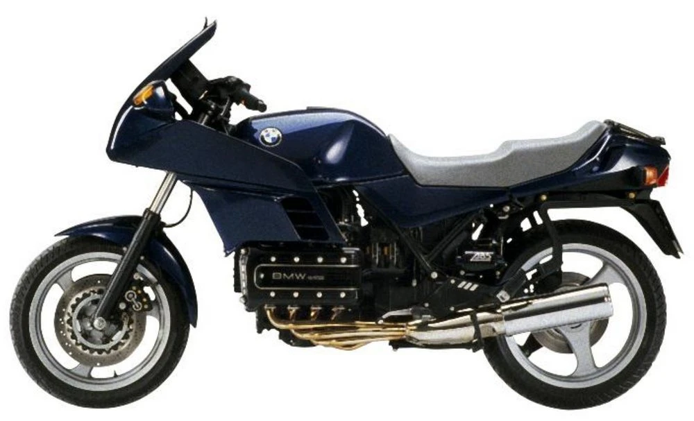 Une moto BMW K 100 RS bleue
