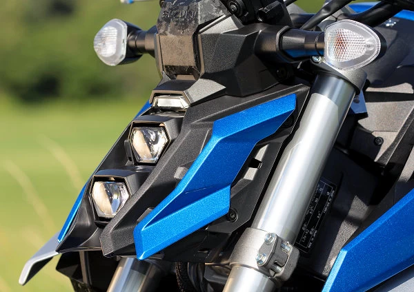 Phare de la Suzuki 950 GSX-S