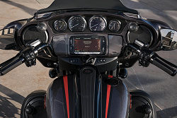 Harley-Davidson CVO 1920 STREET GLIDE FLHXSE 2018