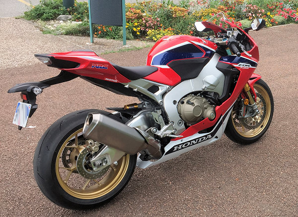 Honda CBR 1000 RR Fireblade SP 2017 test drive