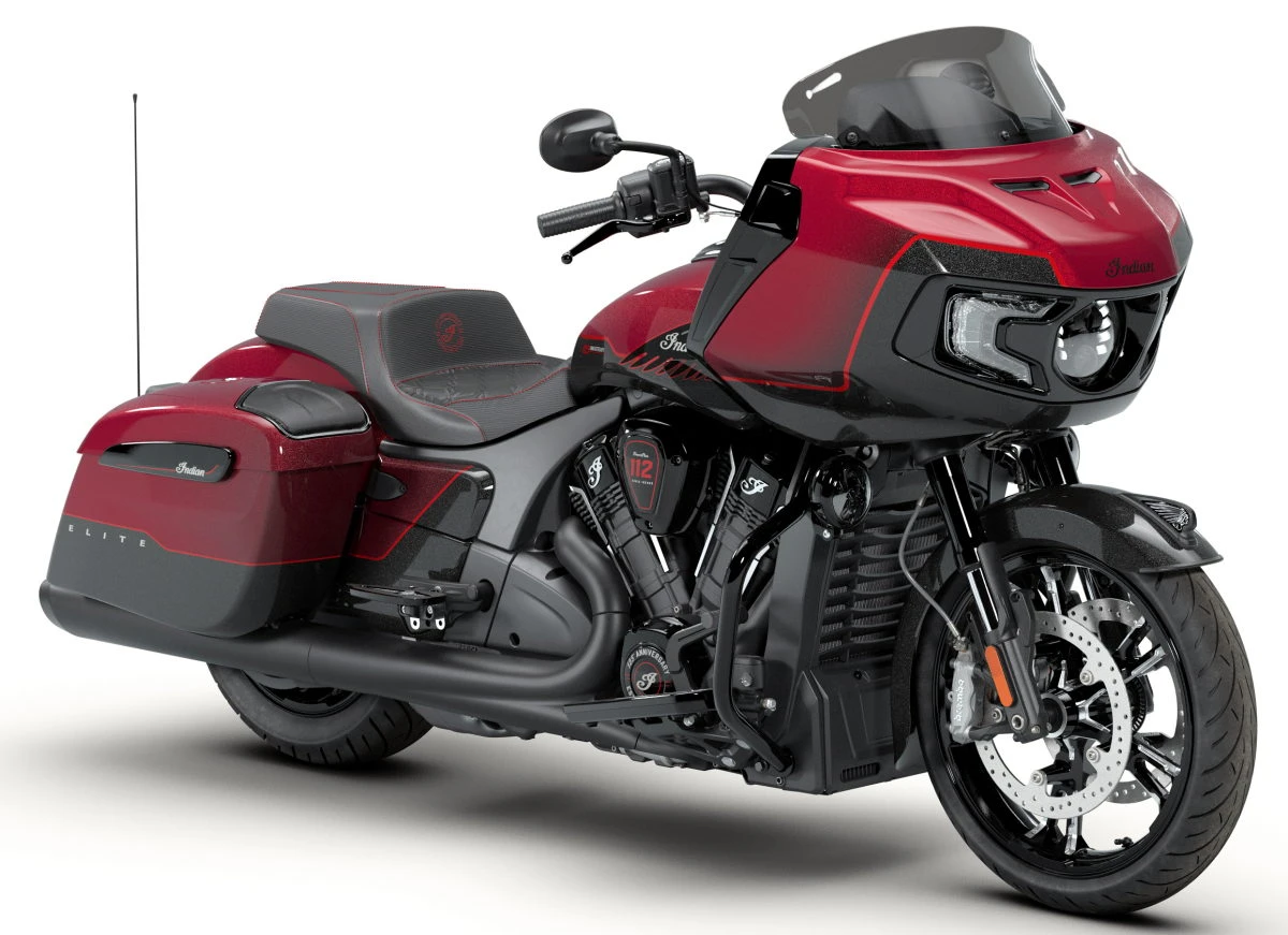 Une moto Indian Challenger 125e anniversaire édition