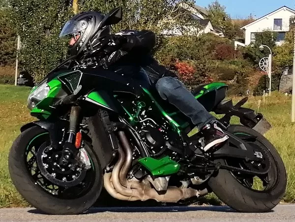 Inclinaison de la Kawasaki Z H2 SE