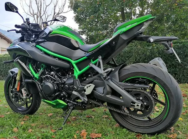 Vue arrière de la Kawasaki Z H2 SE