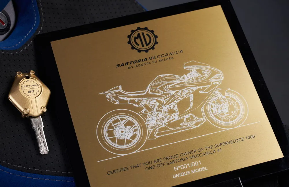 Le certificat d'authenticité d'une MV-Agusta 1000 Superveloce du programme Sartoria Meccanica,