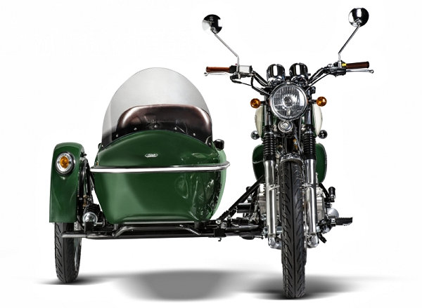 Mash 400 Family Side 2019