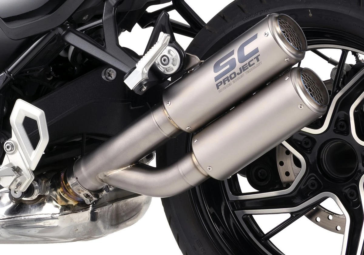 Un double Silencieux slip-on R 12 NineT, Twin CR-T en titane