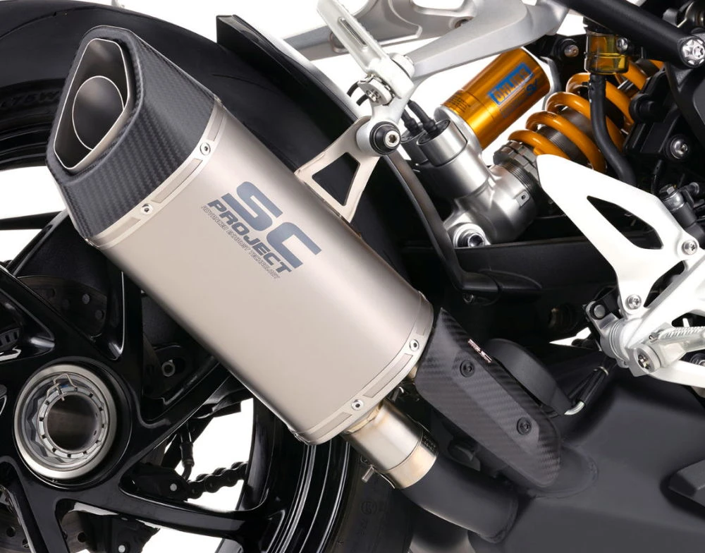Un silencieux SC1-R GT SC-Project pour TRIUMPH 1200 Speed Triple RS