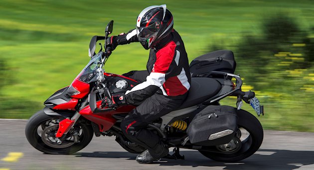 Ducati 821 Hyperstrada 2015