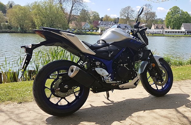 Yamaha MT-03 320 2016 test drive