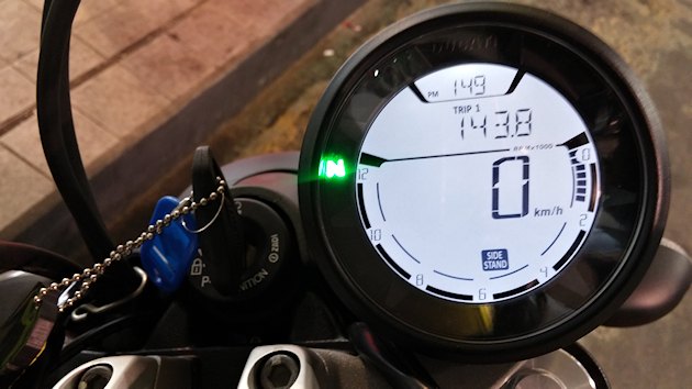 Ducati SCRAMBLER 400 Sixty2 2016 test drive
