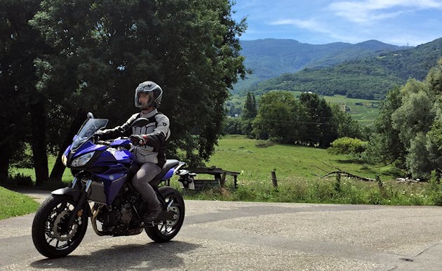 Yamaha MT-07 700 TRACER 2016 test drive