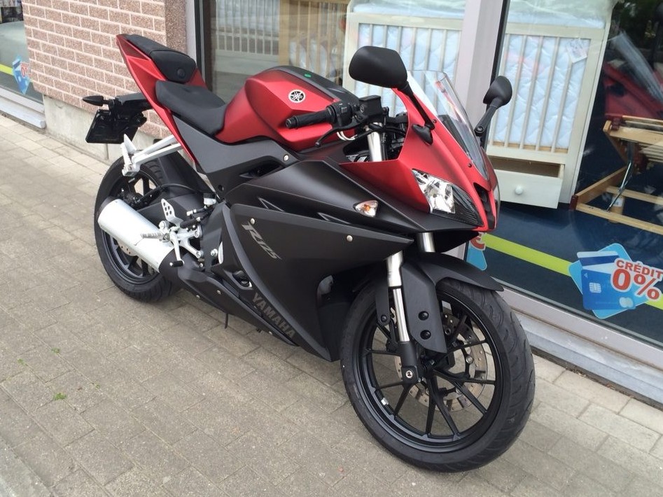 Yamaha YZF-R 125 2014 test drive