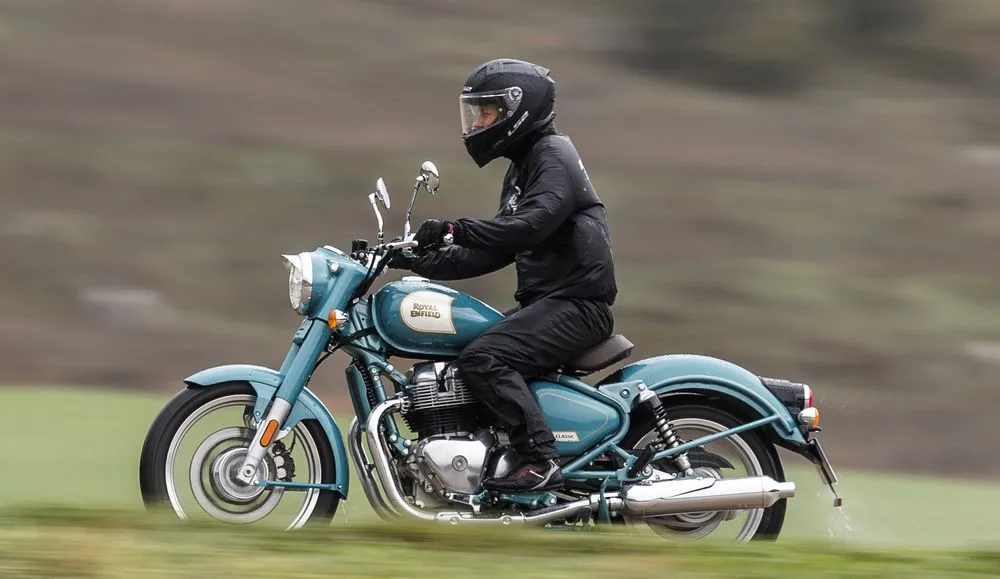 Essai de la Royal-Enfield 650 Classic 2025 - sur la route