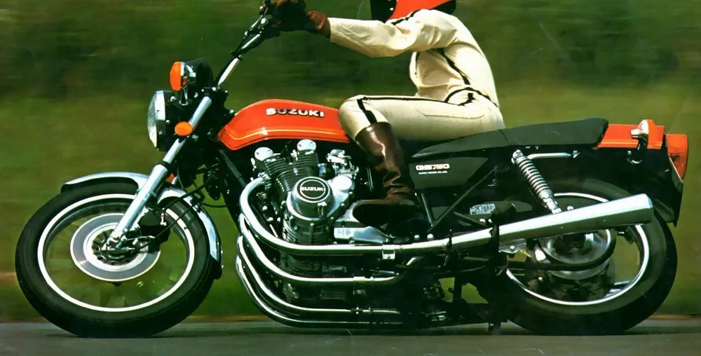 Une Suzuki GS 750 dans un virage