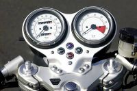 TRIUMPH 900 THRUXTON