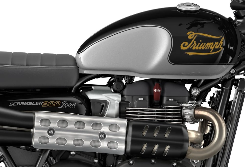 le réservoir de la Triumph 900 Scrambler Icon