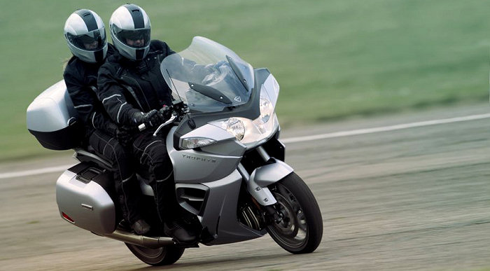 Duo en Triumph Trophy 1200 2013